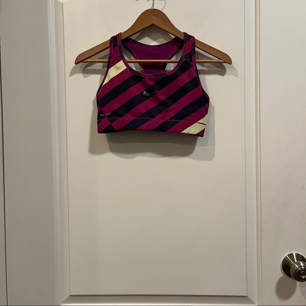 Nike Dri-Fit Swoosh Sports Bra - Picture 2 of 3